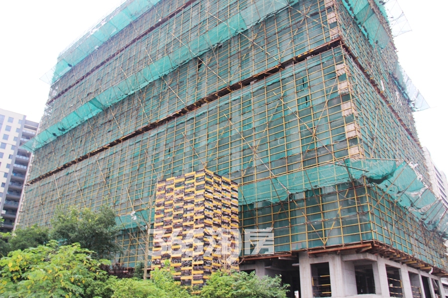 柏庄观邸最新工程进度 22#楼已封顶（2015年6月摄）