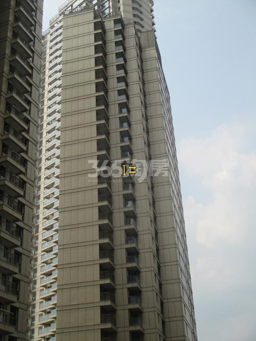 2015年9月世茂之西湖项目实景--1号楼
