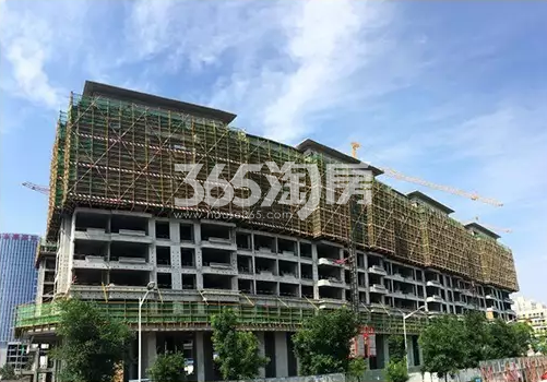 中国铁建西派国际施工进度图（2017.6）3#楼地上10层，已封顶