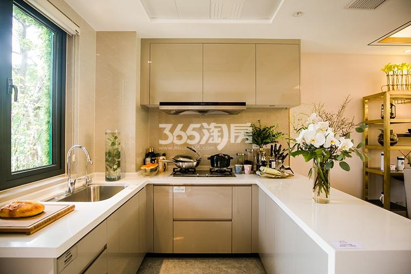 中南樾府项目89方跃层样板房——厨房